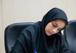  “دست‌های خاک‌خورده، چشم‌های بیدار”