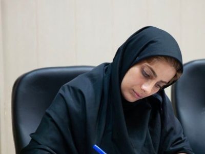  “دست‌های خاک‌خورده، چشم‌های بیدار”