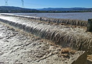 عبور بیخسارتِ تِلار و تجن از دلِ سیلاب دو برابری