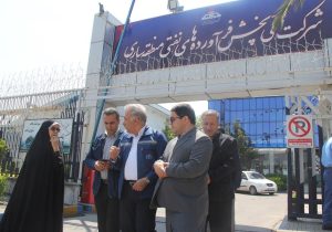 کارکنان شرکت ملی پخش فرآوردههای نفتی قهرمانان گمنام خدمترسانی به مردم