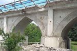 تخلف میراث فرهنگی مازندران درباره پل تاریخی آمل کاملا محرز است