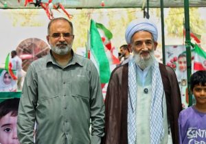 خون شهدای میناب استکبار جهانی را از ادامه جنایت‌ها بازخواهد داشت